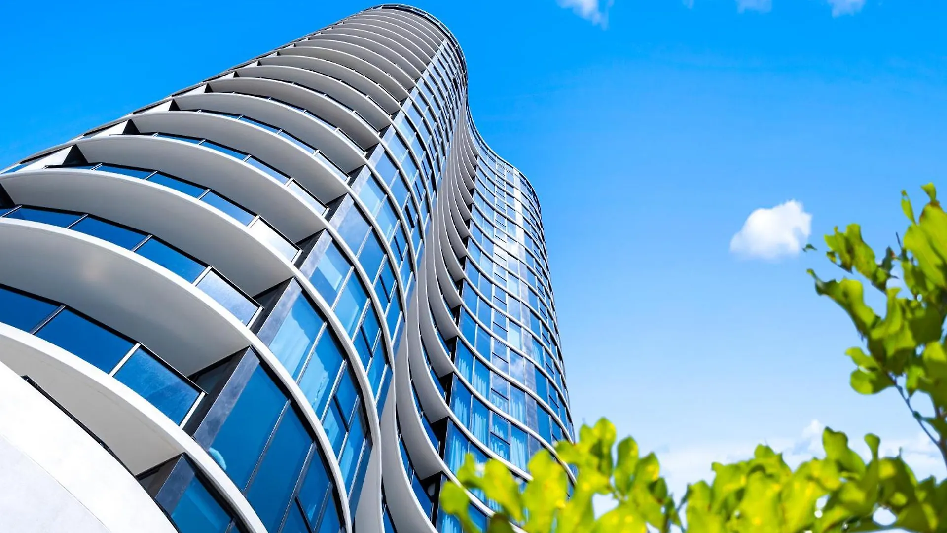 The Gallery Pure Luxary Sleeps 6 - Optimise Bnb Gold Coast 0*,  Australia